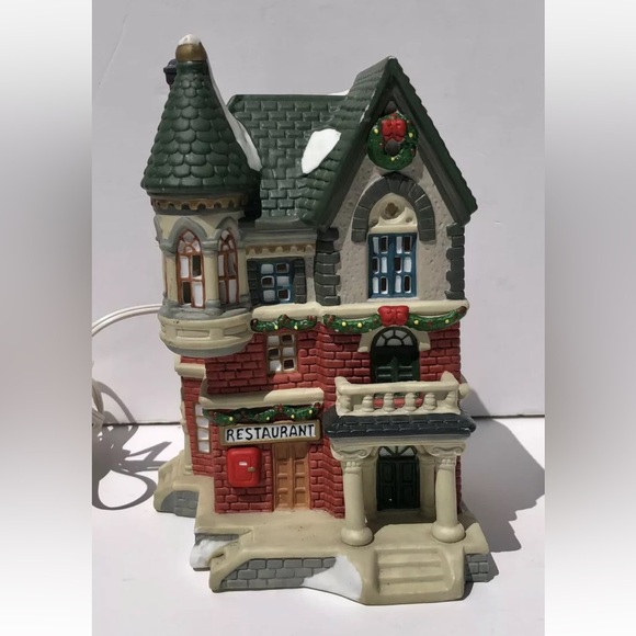 Vintage Fine Porcelain Christmas Village Restaurant 6" x 6" Lighted Ps2 - Picture 2 of 8